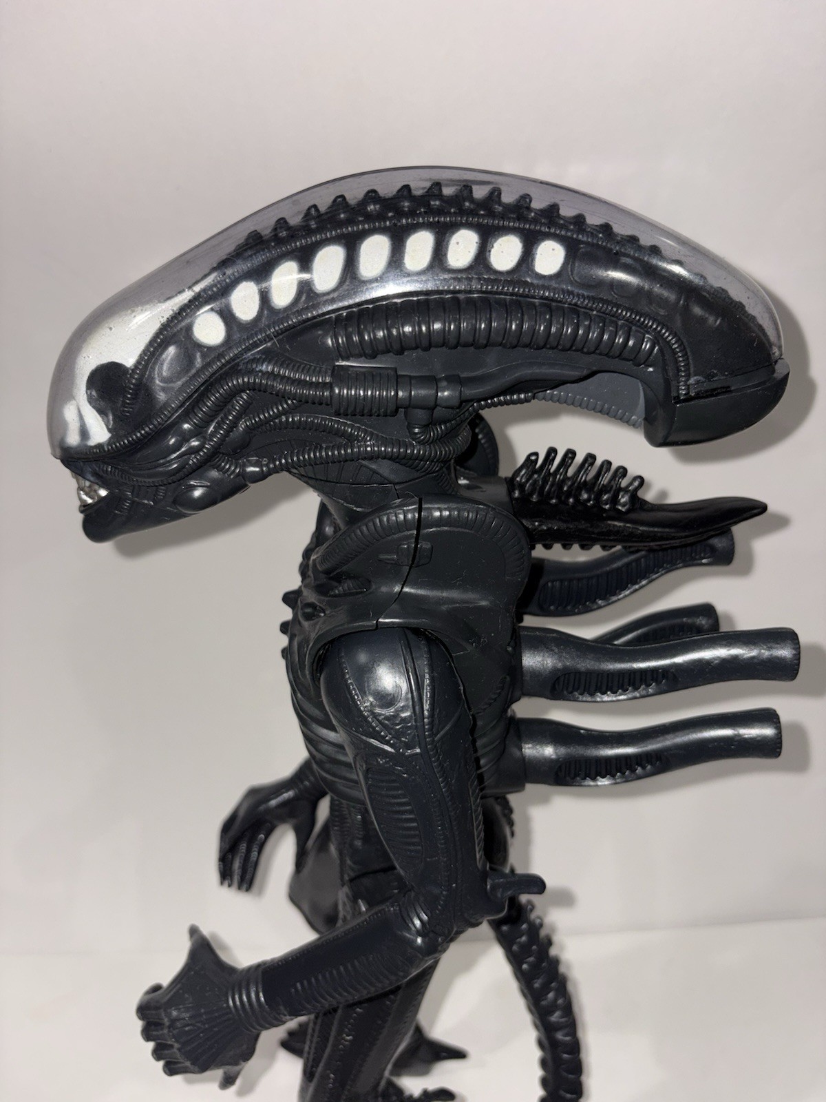 ALIEN KENNER 1979 BIG CHAP FIGURE 18” Excellent Condition Repro Dome