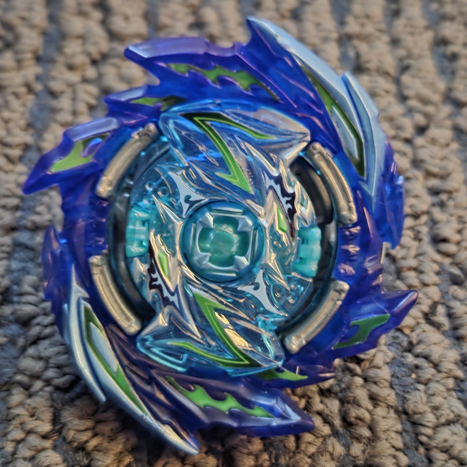 Super Satan 6 Xtreme’ 1SBeyblade Burst Superking Layer Takara Tomy B-173