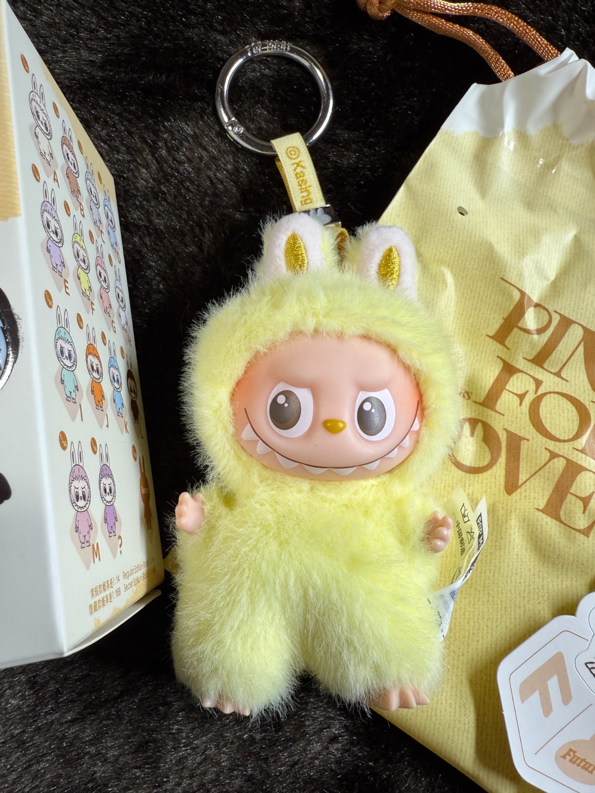Pop Mart ☆ Labubu ☆ ?AUTHENTIC ? Pin For Love “F” Future ? Yellow [IN HAND]