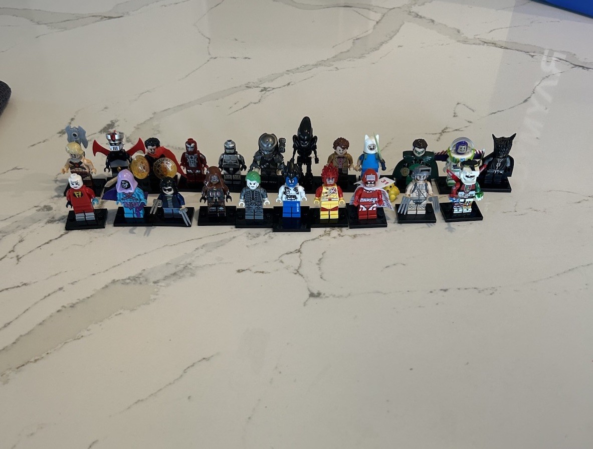 Lot Of 22 Custom Lego Minifigures Adventure Time Marvel DC Alien Predator