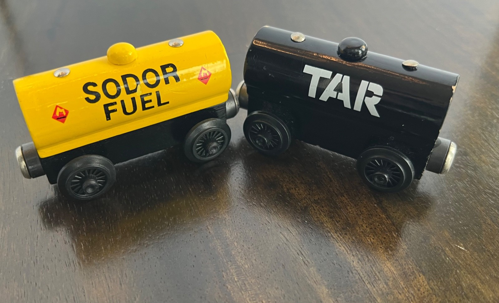 Thomas & Friends Wooden Railway 1995 Sodor Fuel & Tar Set – 1st edition! FM
