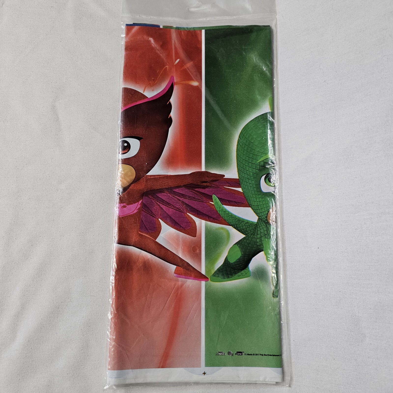 Amscam PJ Masks Heros of the Night Birthday Plastic Table Cover 54″x96″ Rectangl