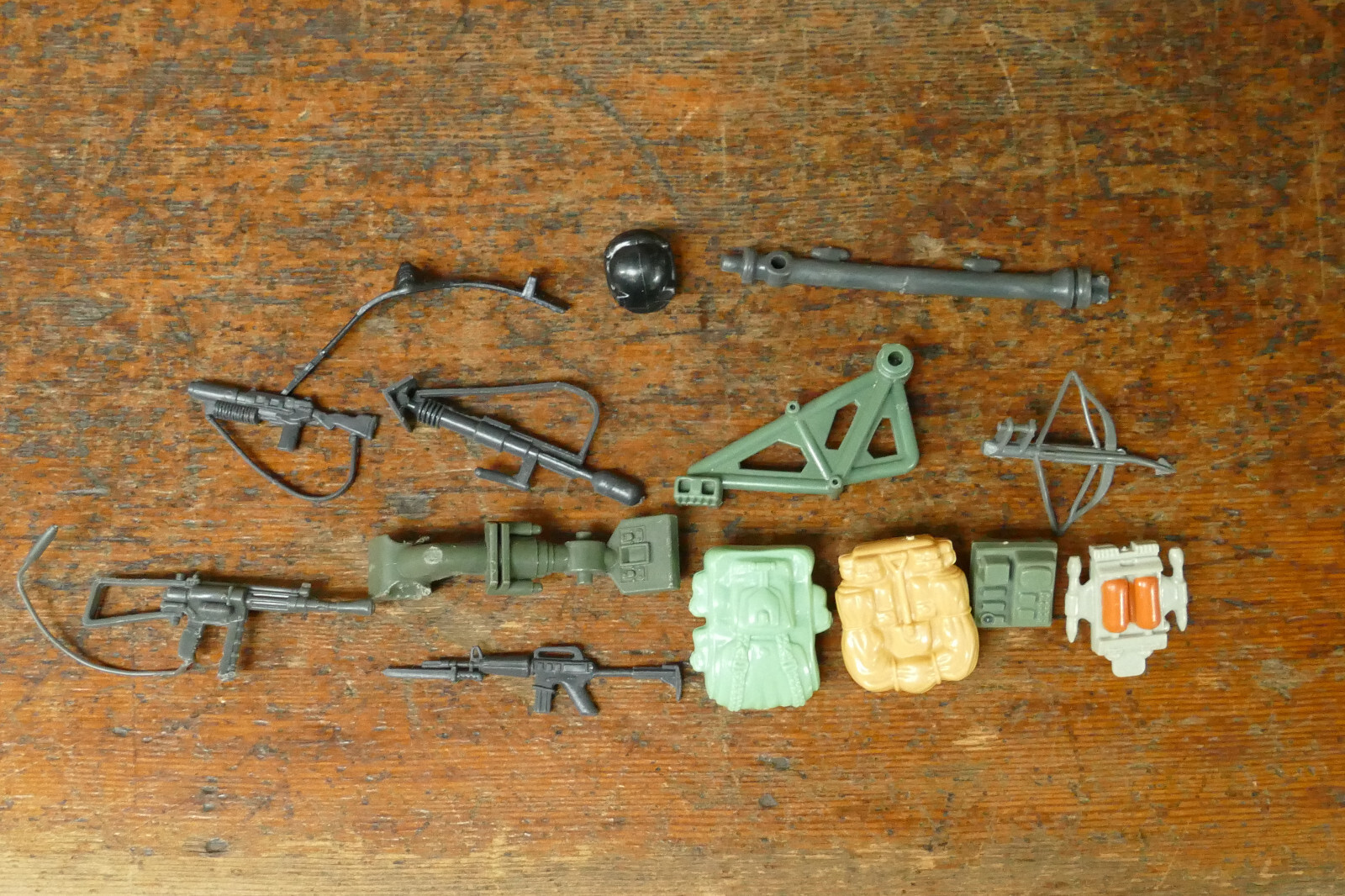 Vintage 1982/1983/1984 G.I. Joe 4” Action Figure Accessory Lot – Guns Backpacks