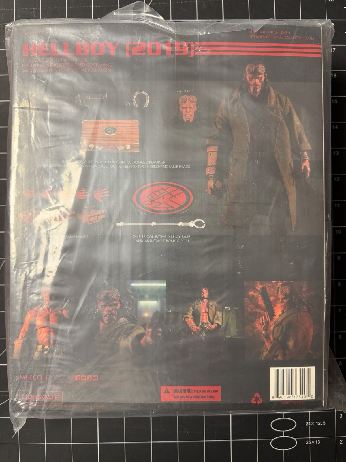 Mezco One:12 Collective Hellboy 2019
