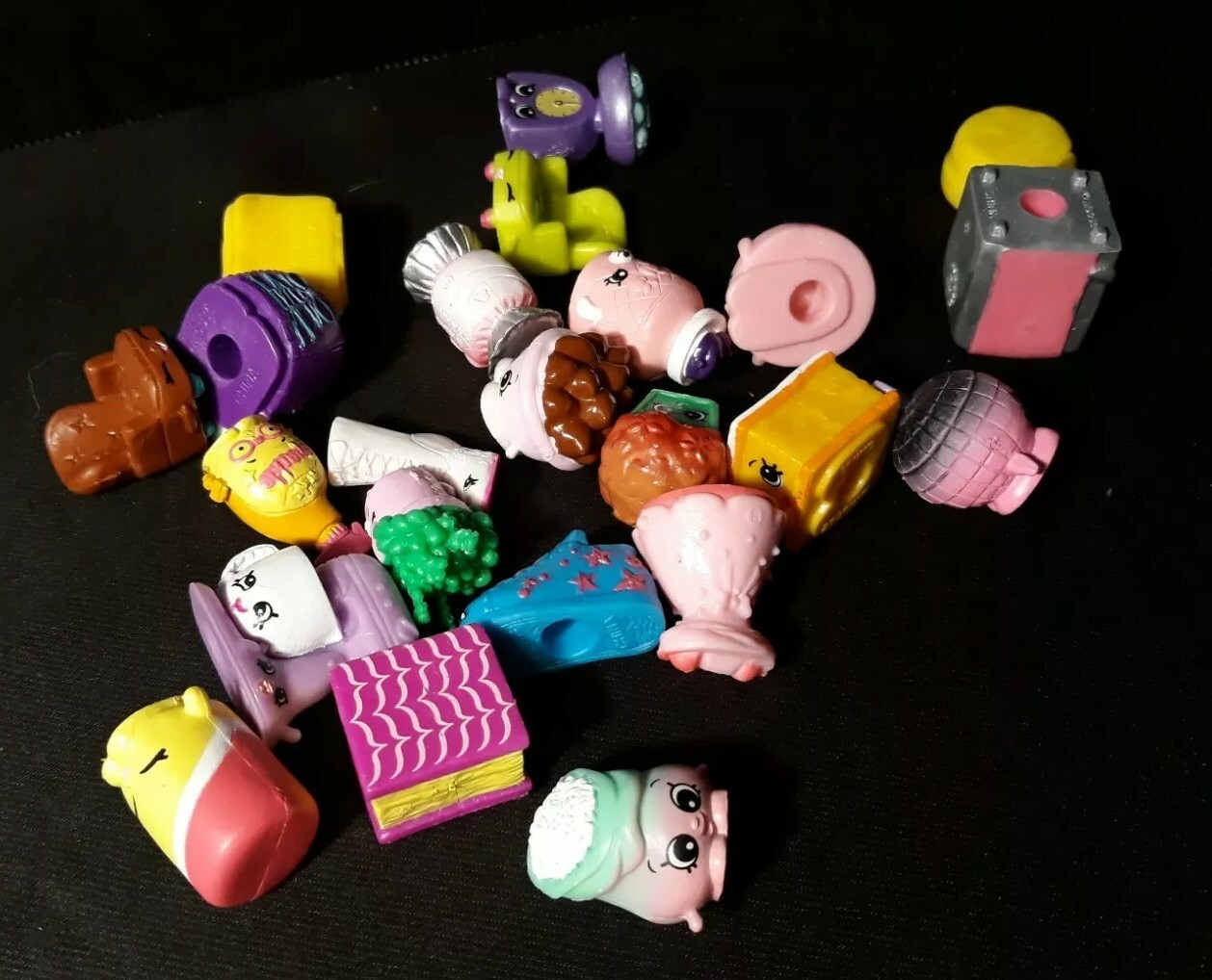 Shopkins Lot 23 count Random Assortment.