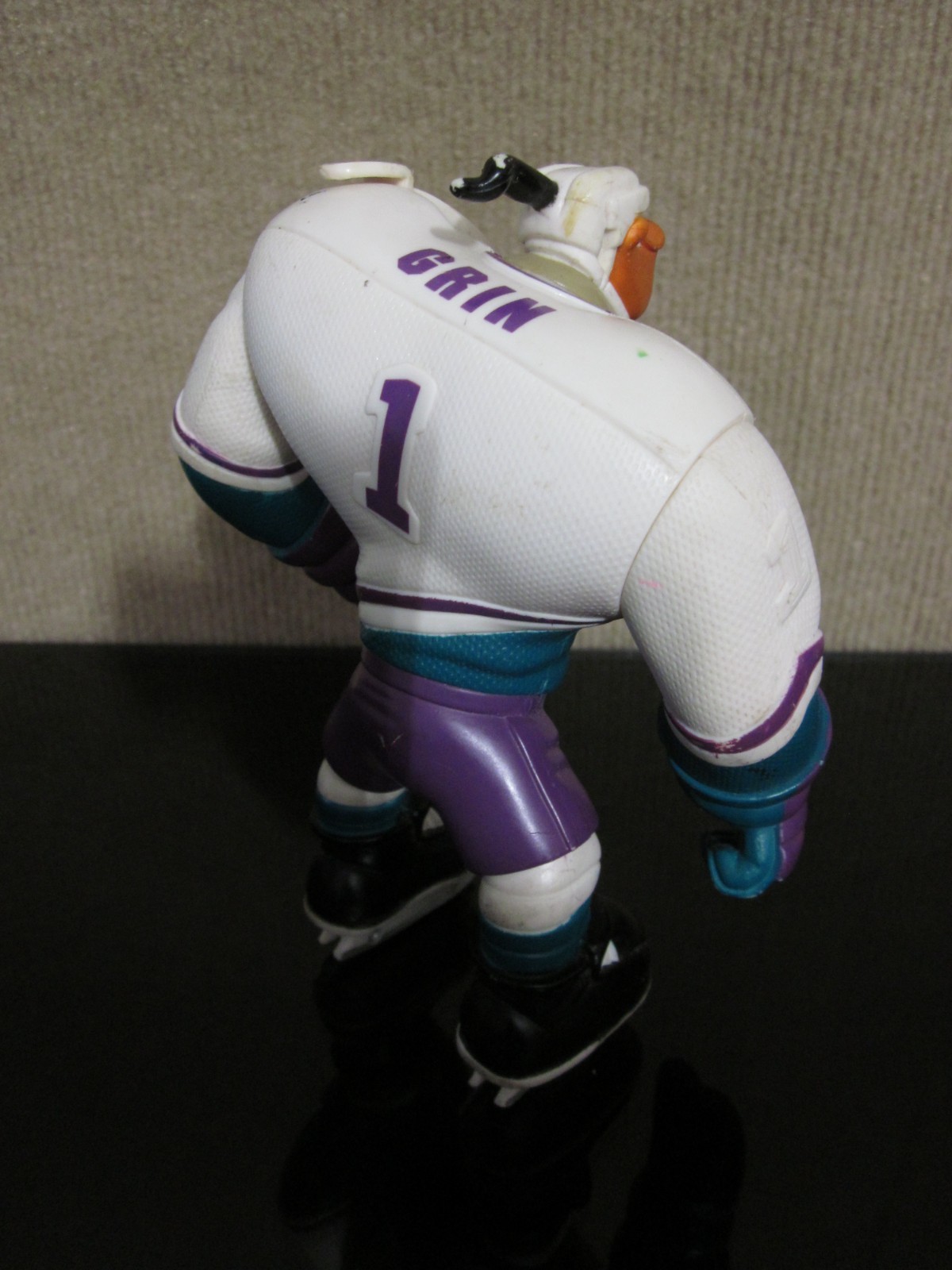 Mighty Ducks Bodycheck Grin Action Figure Mattel 1996 Vintage *No Stick or Puck