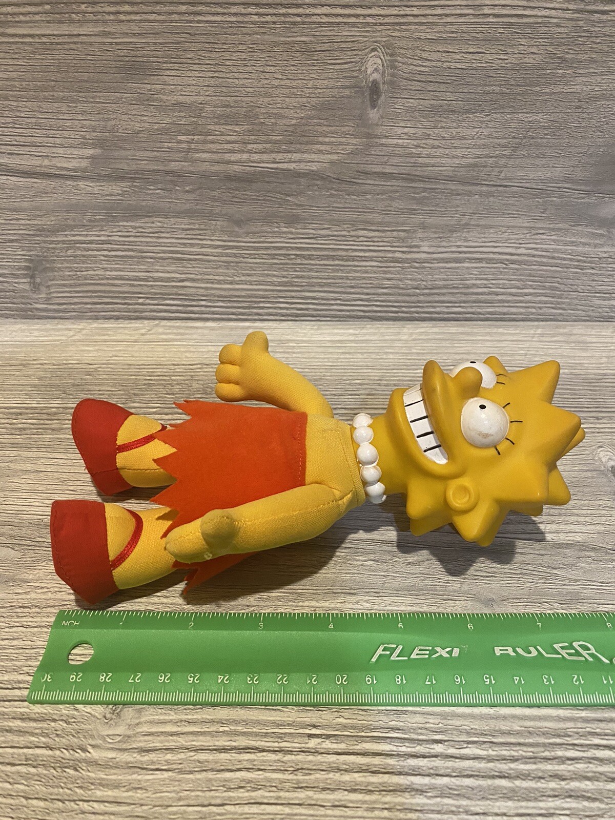 LISA SIMPSON 8″ DOLL 1990 Plush With Plastic Head Vintage Simpson Collectible