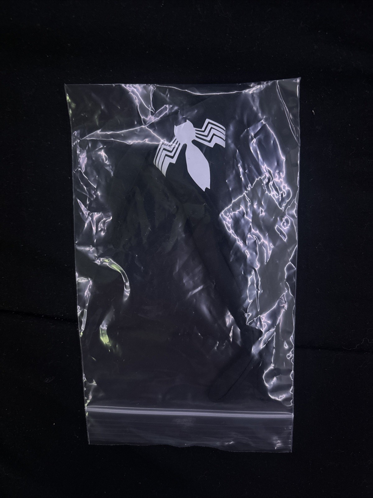 Mezco One:12 Symbiote Spider-Man Suit For Mezco And 1/12 Body’s