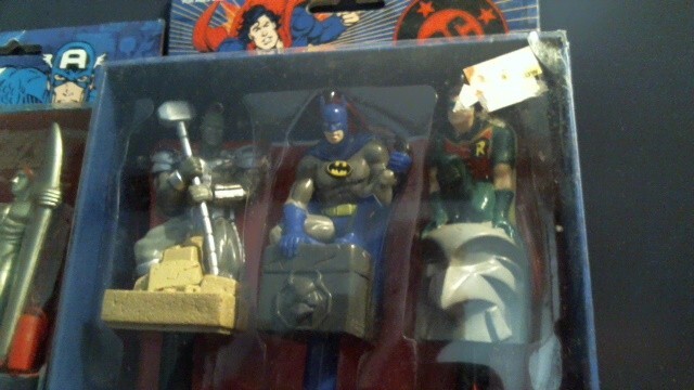 2 PACKAGES MINT SEALED 1995 MARVEL COMICS PEN PARTY SET – IRONMAN BATMAN ROBIN