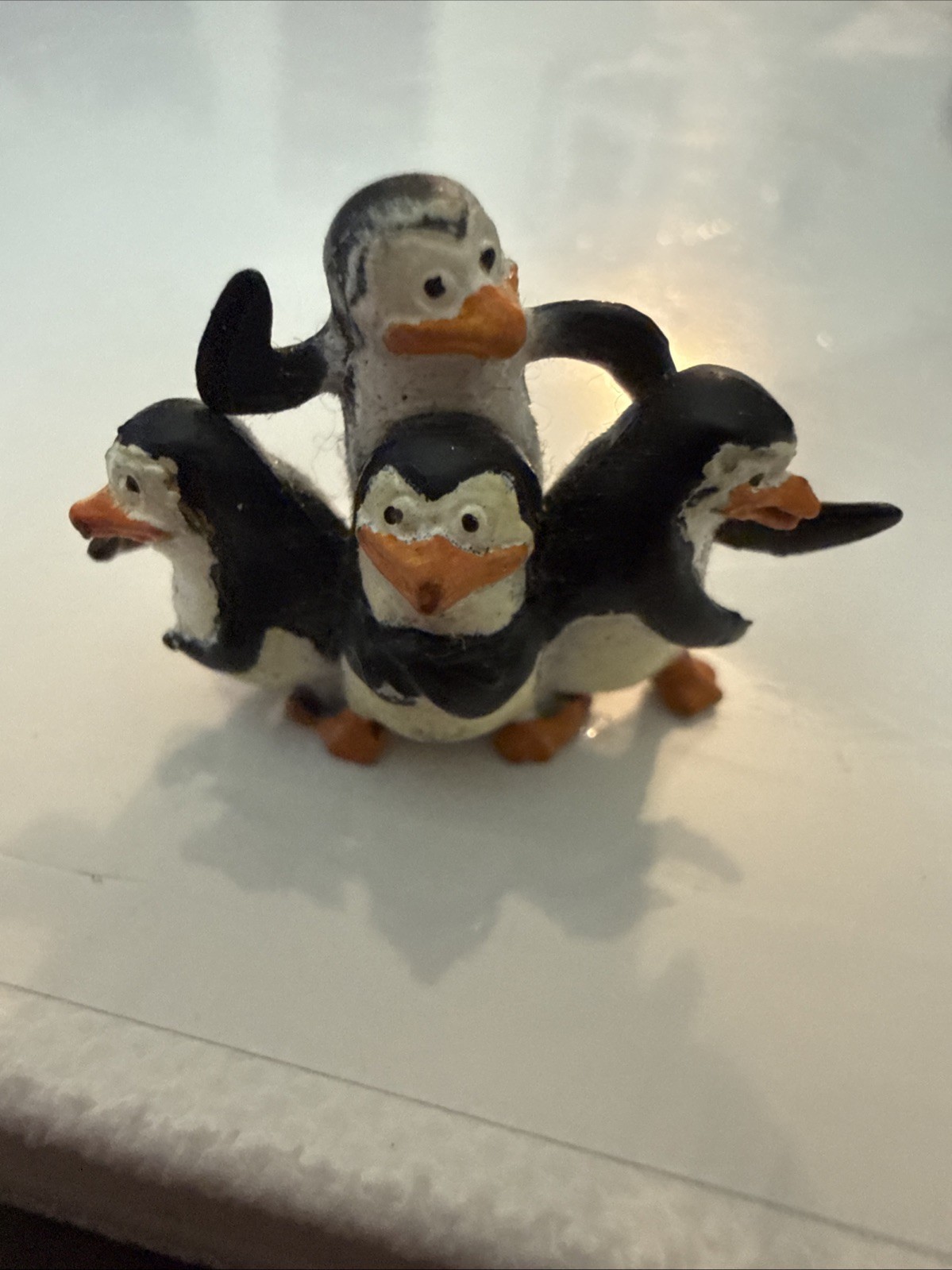 DISNEY DREAMWORKS PENGUINS OF MADAGASCAR SERIES 2 MICRO MINI FIGURE 2005