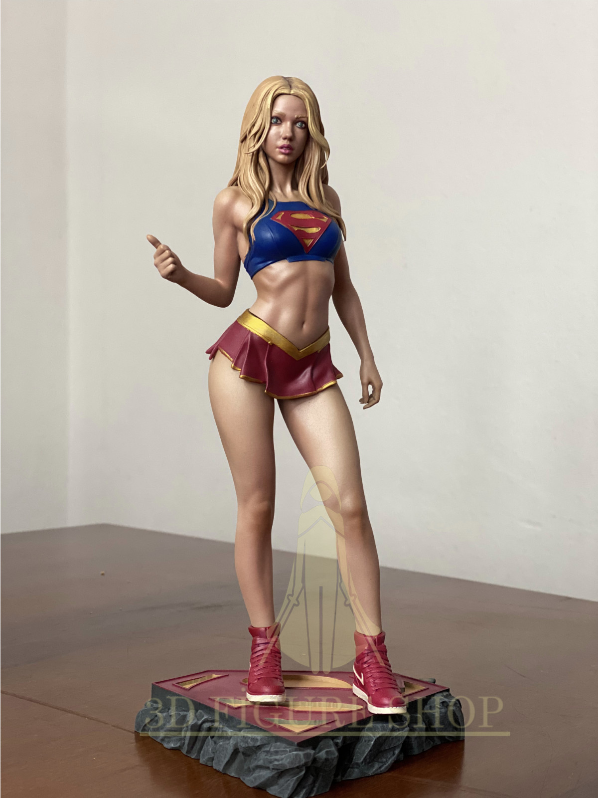 Supergirl/3d Figure 25cm Professional Hand Painted