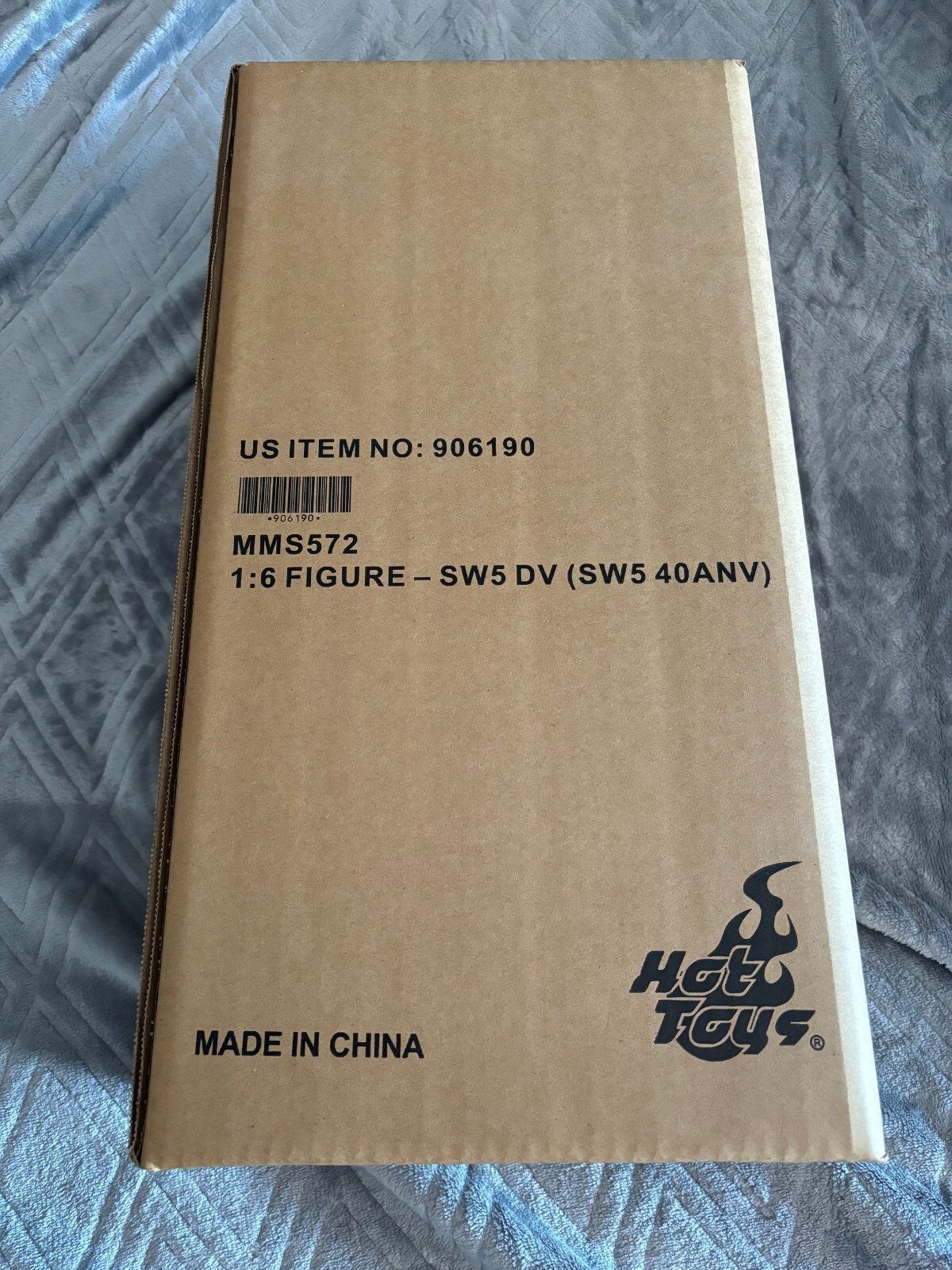 Hot Toys Darth Vader MMS572 40th Anniv Star Wars Original NEW Sealed Shipper