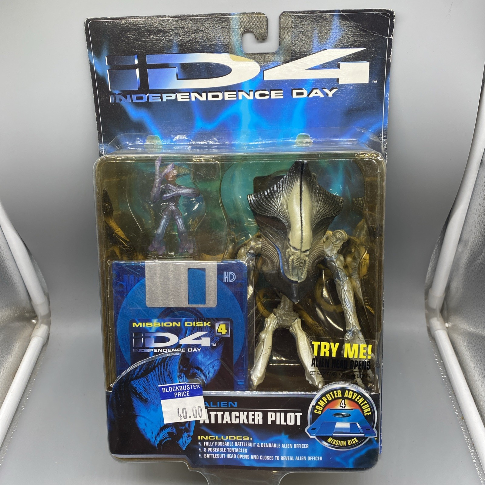 Trendmasters iD4 Independence Day ALIEN ATTACKER PILOT Figure NIP w/disk