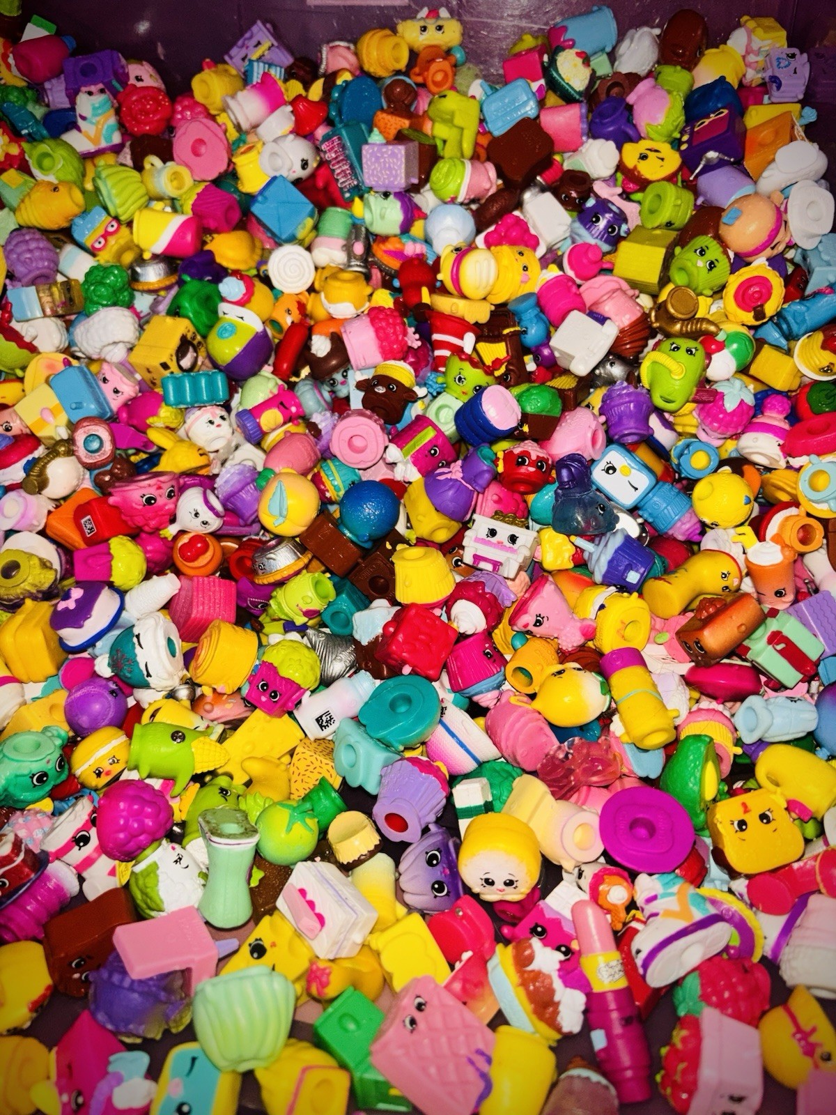 (25pcs) Shopkins Lot with mixed selection Random All Seasons, No Duplicates