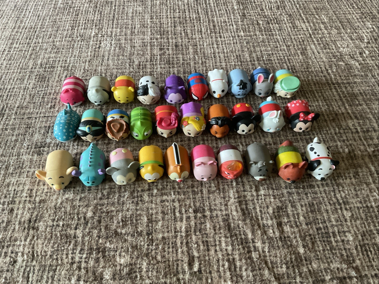 30 Disney Tsum Tsum Vinyl Figures No Duplicates Bundle #1