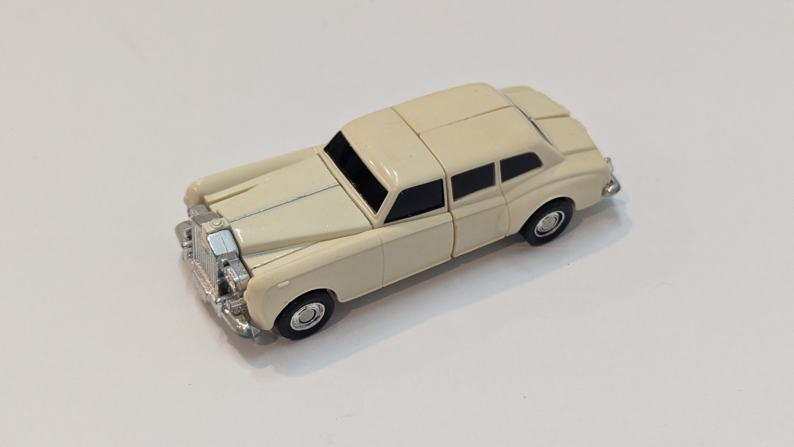 Bandai GoBots Tux MR-46 White/Beige Rolls Royce Limo Vintage