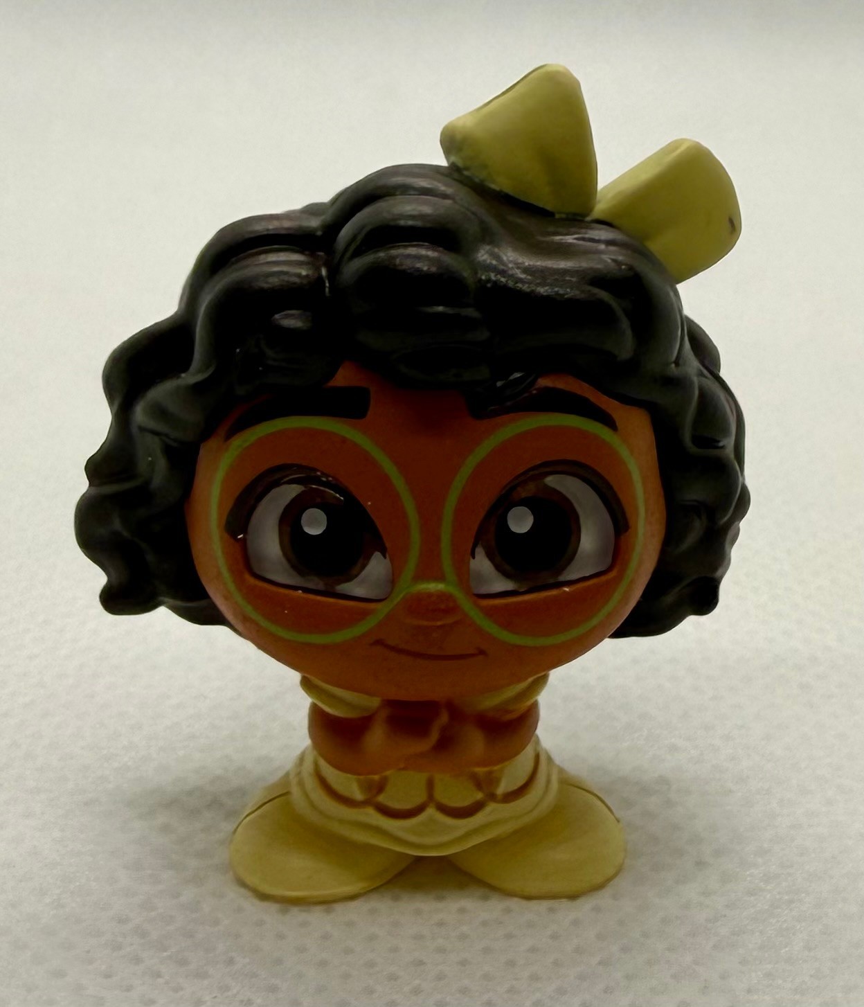 Disney Doorables Series 12 Pixel Perfect Mirabel Common Figure