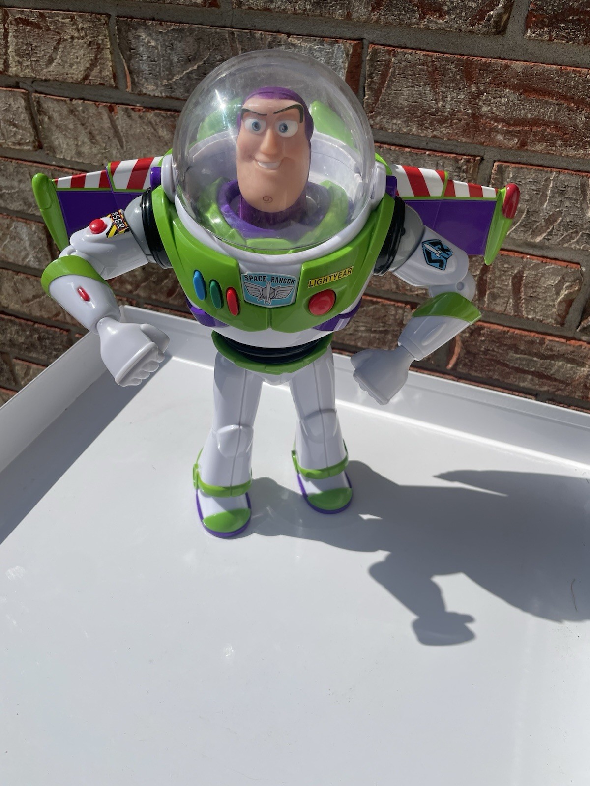 Disney Pixar Toy Story Talking Buzz Lightyear Action Figure 12” Wings. Works