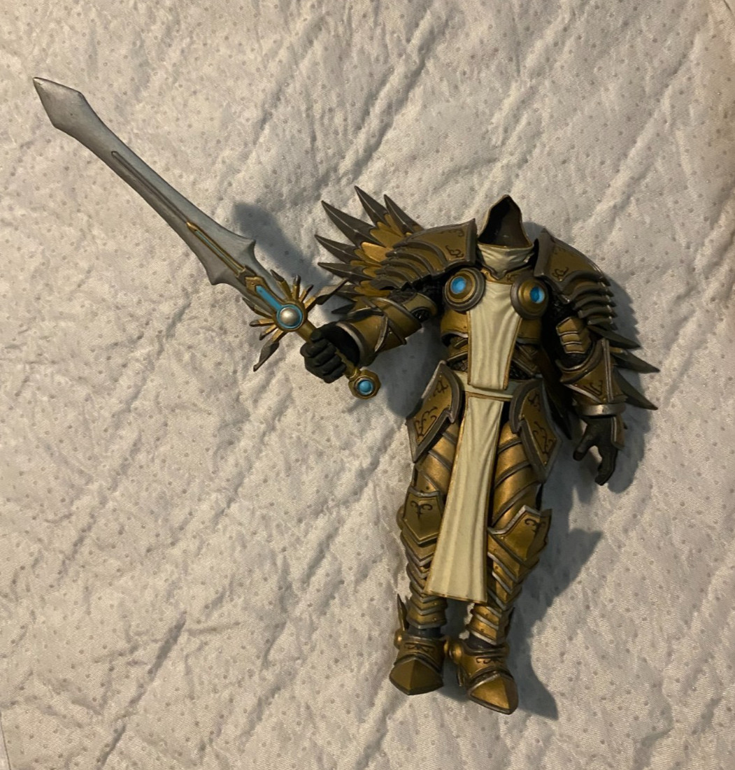 2015 Neca Heroes of the Storm Diablo Archangel of Justice Tyrael Figure W/ Sword
