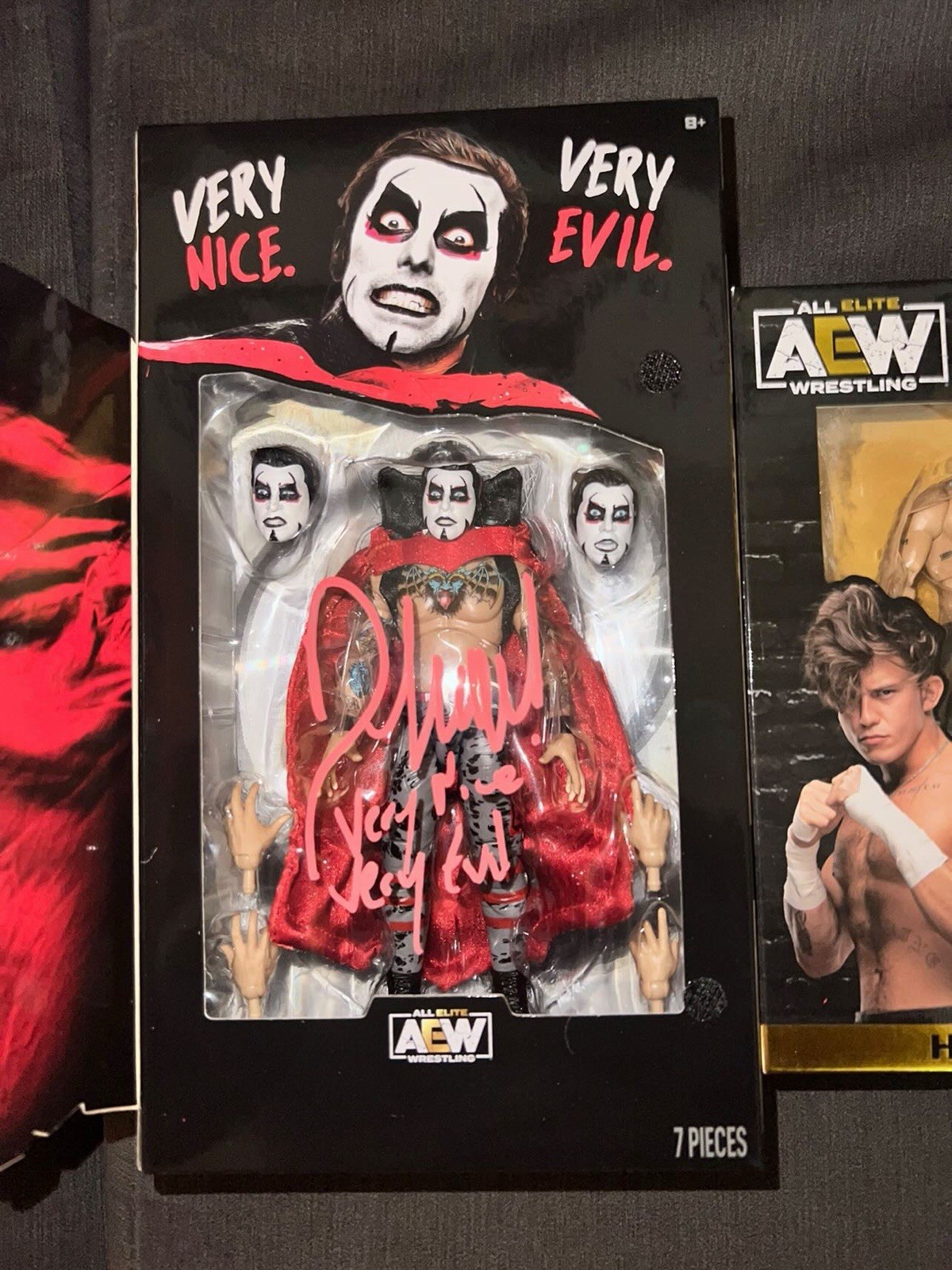 AEW Wrestling Signed Action Figure Hard Signed Extra Hands Cape Sports Theme