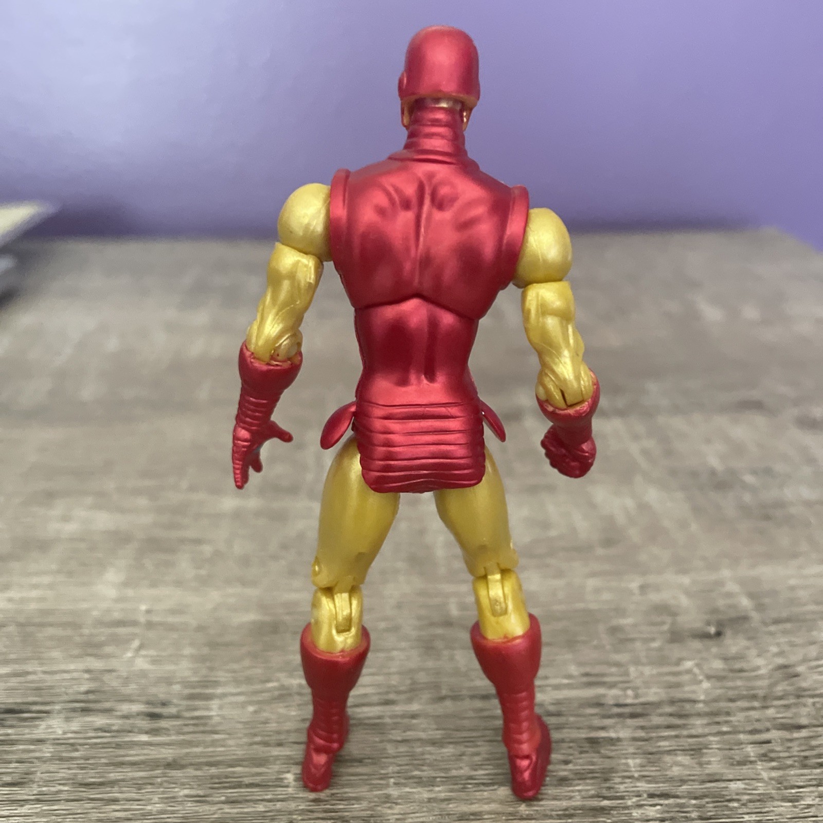 Hasbro Marvel Universe Classic Iron Man Action Figure 3.75″