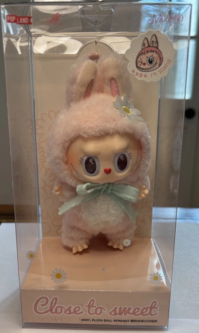 Popmart Labubu Mokoko Close To Sweet Pendant (Pop Land Exclusive) [AUTHENTIC]
