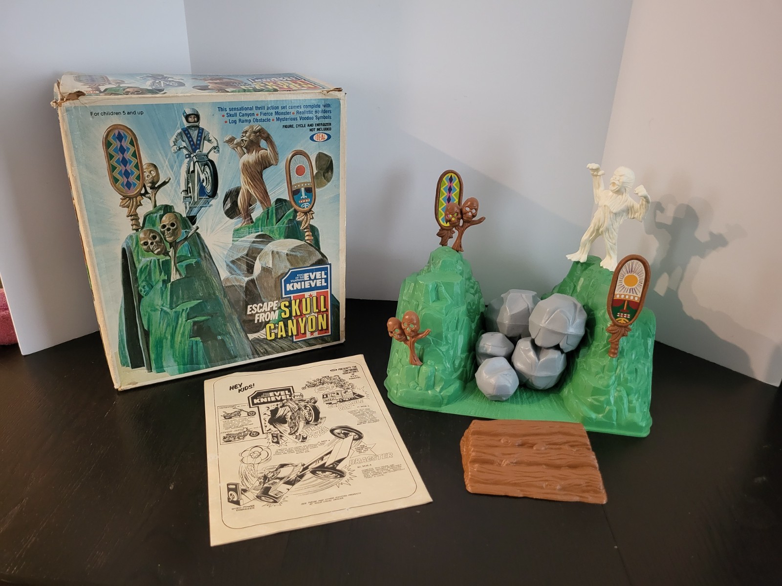 Escape from Skull Canyon 1975 EVEL KNIEVEL Ideal Vintage COMPLETE w Box