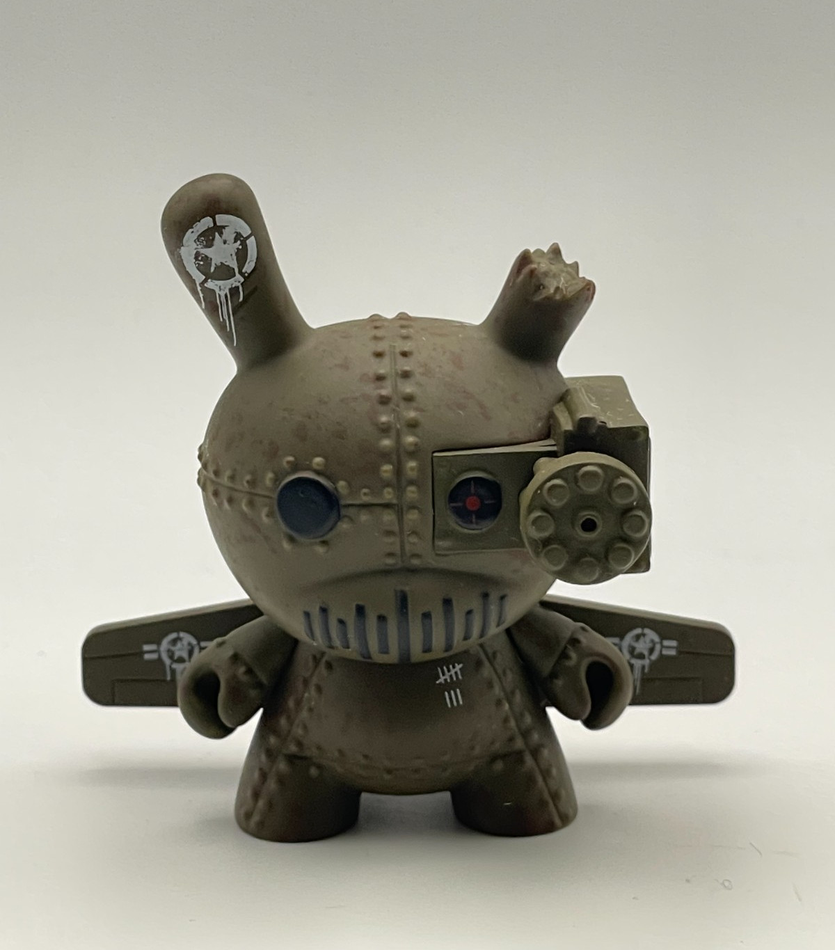 A-10 Tank Destroyer (Green) 1/20 Art of War by DrilOne x Kidrobot *READ DESC*