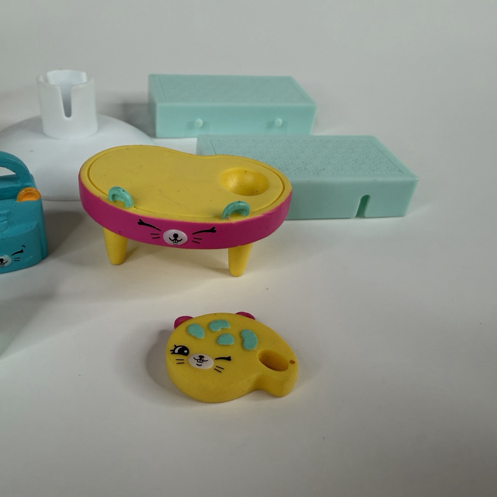 Shopkins HAPPY PLACES Assortment Lot of 11