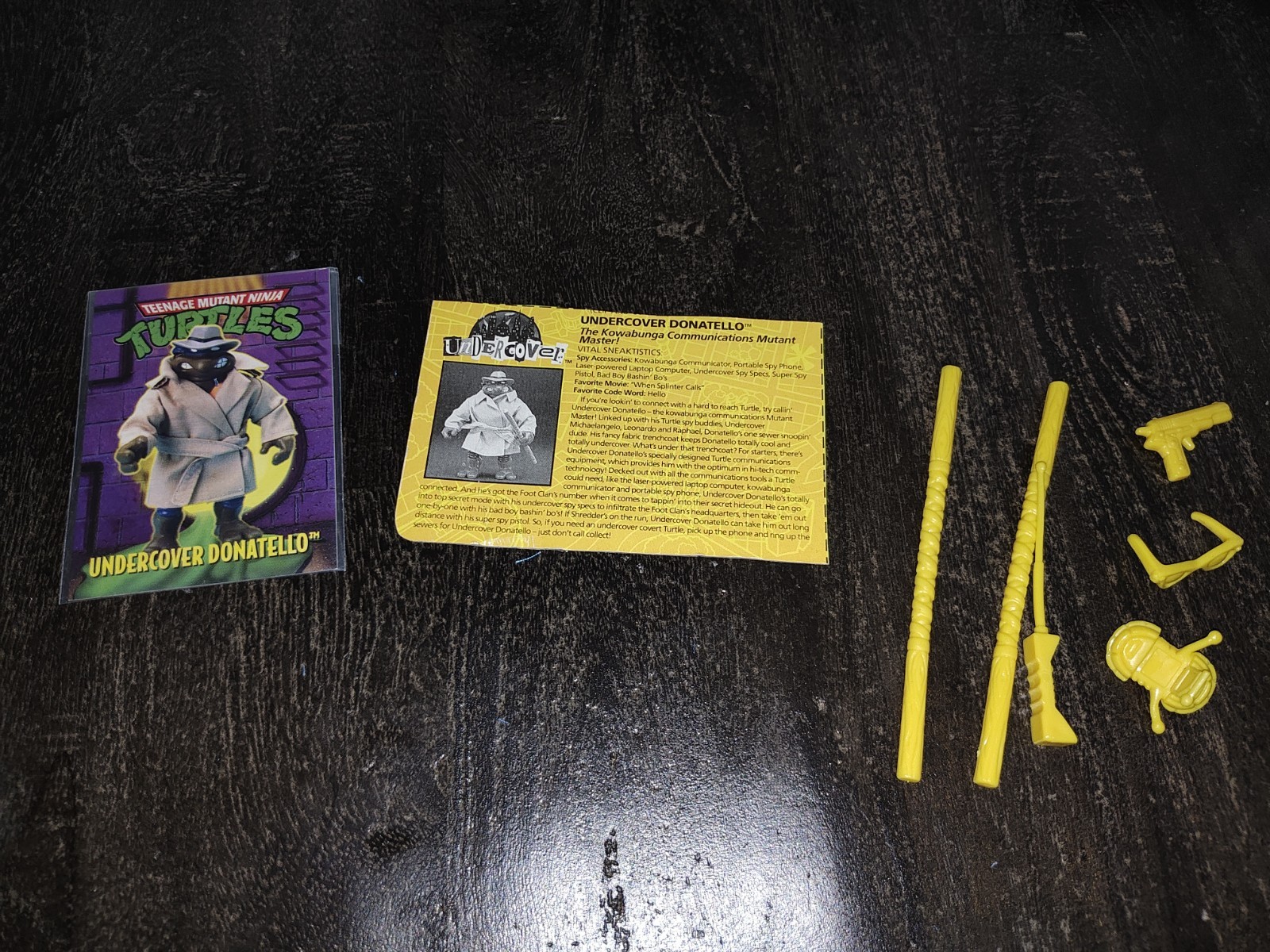 1994 Playmates TMNT Undercover Donatello Yellow accessories w/Card Complete vint
