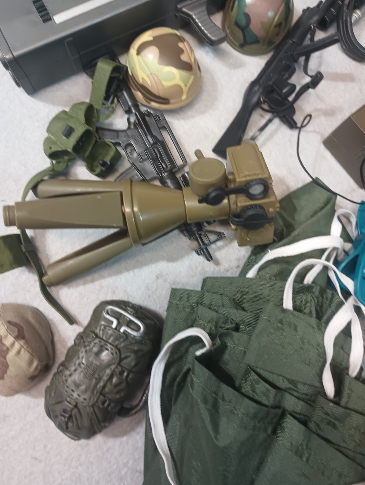 Ultimate Corp Lanard/GI Joe Toys 1/6 scale Clothes & Accessories 90’s-2000 B1