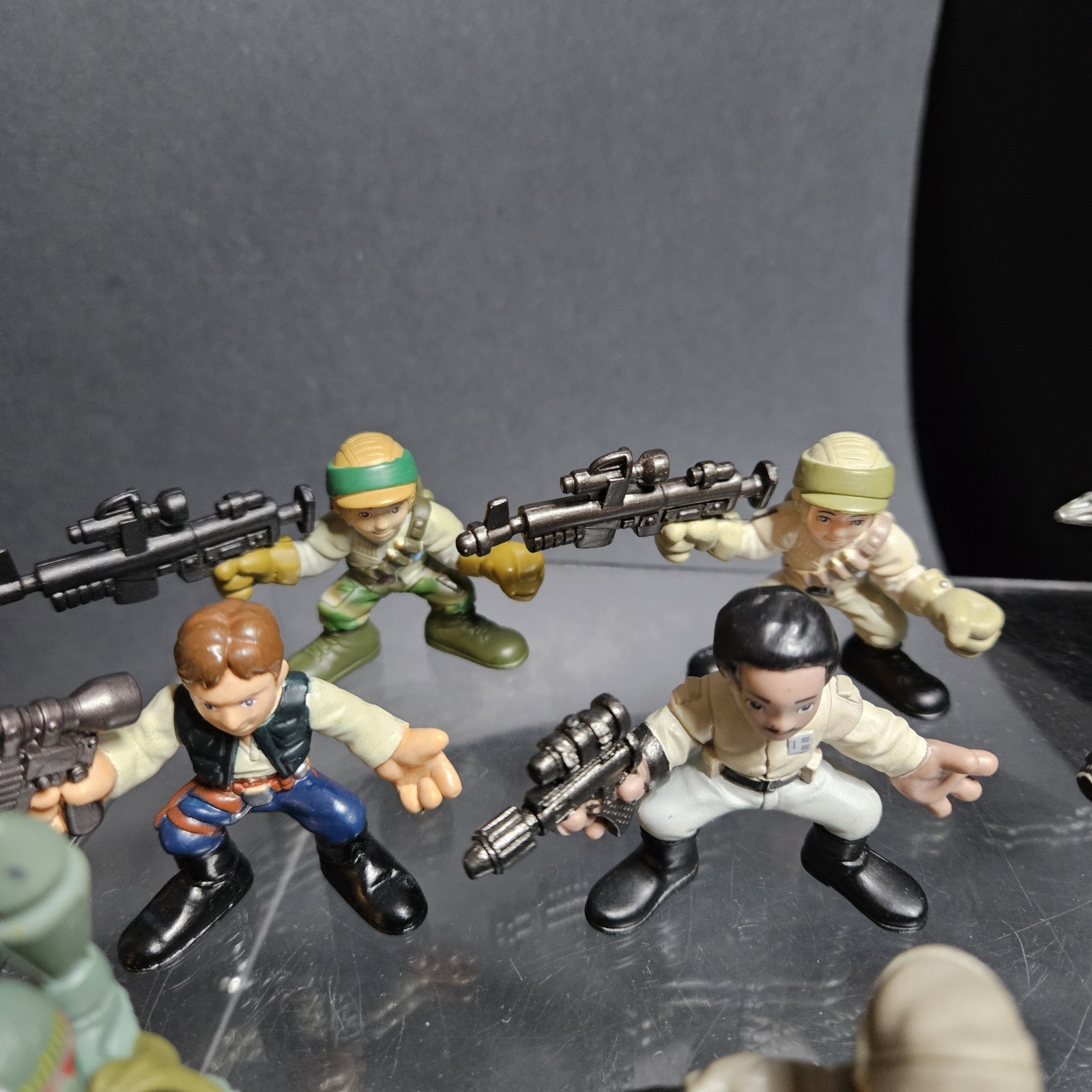 Star Wars Galactic Heroes lot of 18 Figures Luke Boba Fett Leia Han Solo Plus