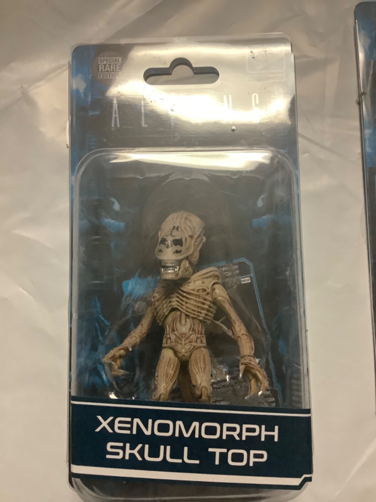The Loyal Subjects Xenomorph Grid Top and skull top Poseable Figure special rare