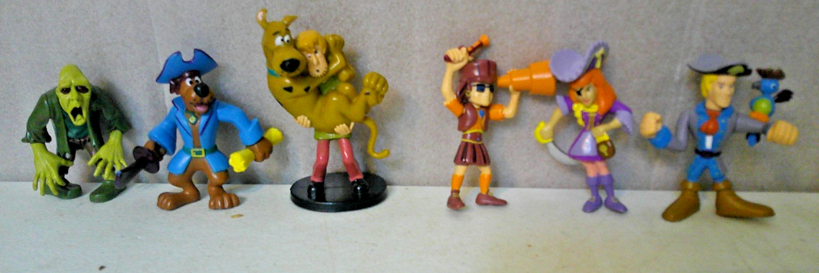 Pirate Mystery Scooby Doo Action Figures ~ Freddy ~ Daphne ~ Velma ~ Lot 9