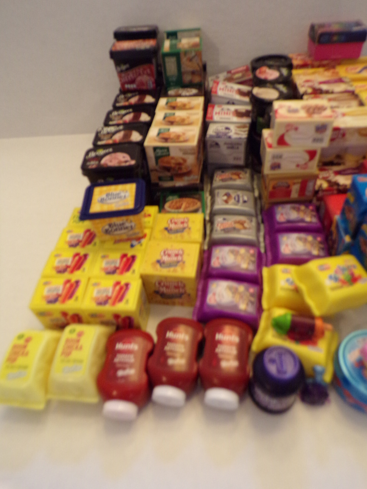 Shopkins Real Littles Branded Food~1″ Miniature~10 Random Pieces~Box Happy Face