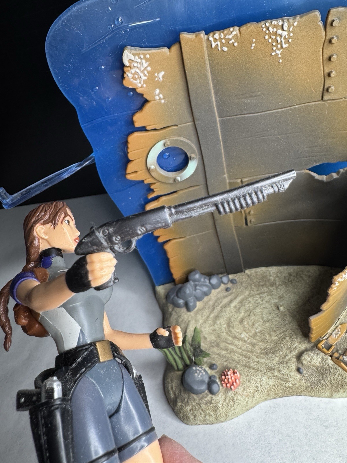 Tomb Raider Lara Croft Faces The Deadly Great White Shark 1999 Playmates Vintage