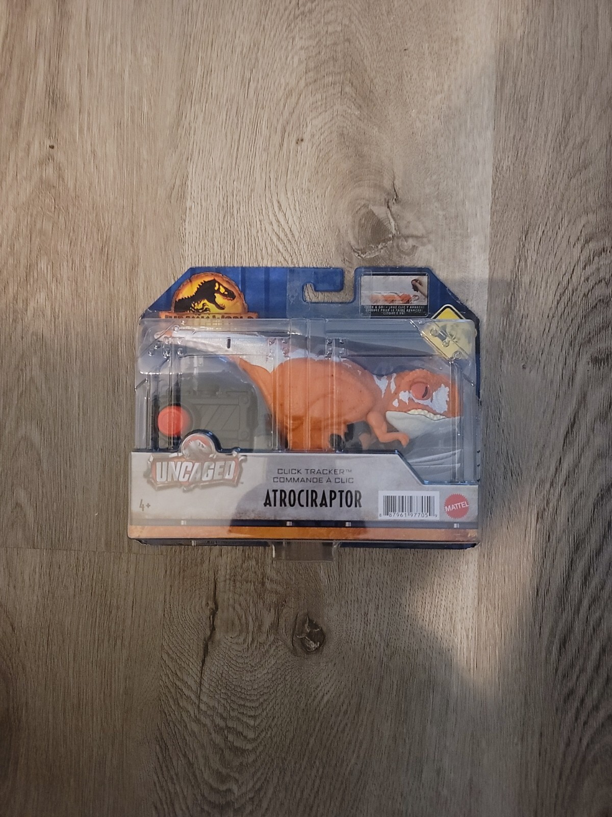 Jurassic World Dominion Uncaged Click Tracker Atrociraptor Dinosaur NEW
