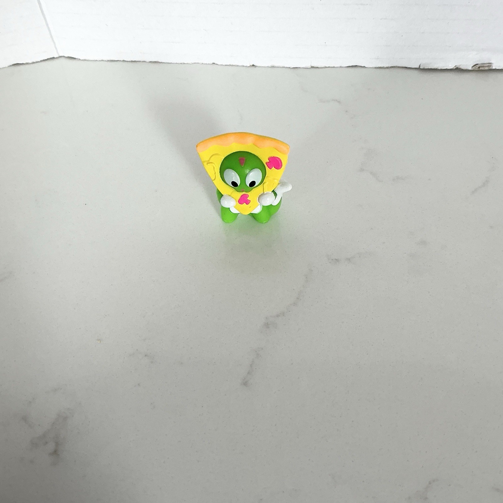 Lost Kitties Cheesy Toy Pizza Figure