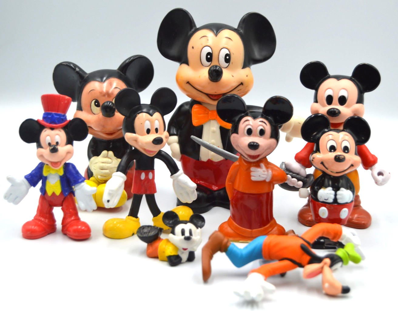 Vintage Disney Mickey Mouse and Friends Toy Figures Lot Of 10 Figurines PVC