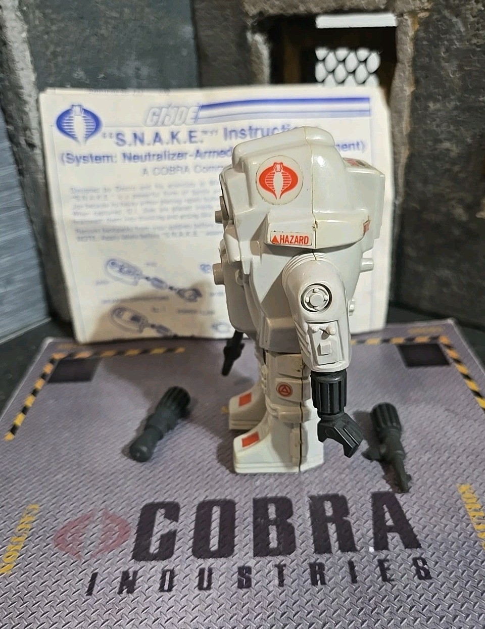 GI JOE ~ 1983 SNAKE ARMOR ~ S.N.A.K.E. ~ 100% COMPLETE & WHITE BLUEPRINTS