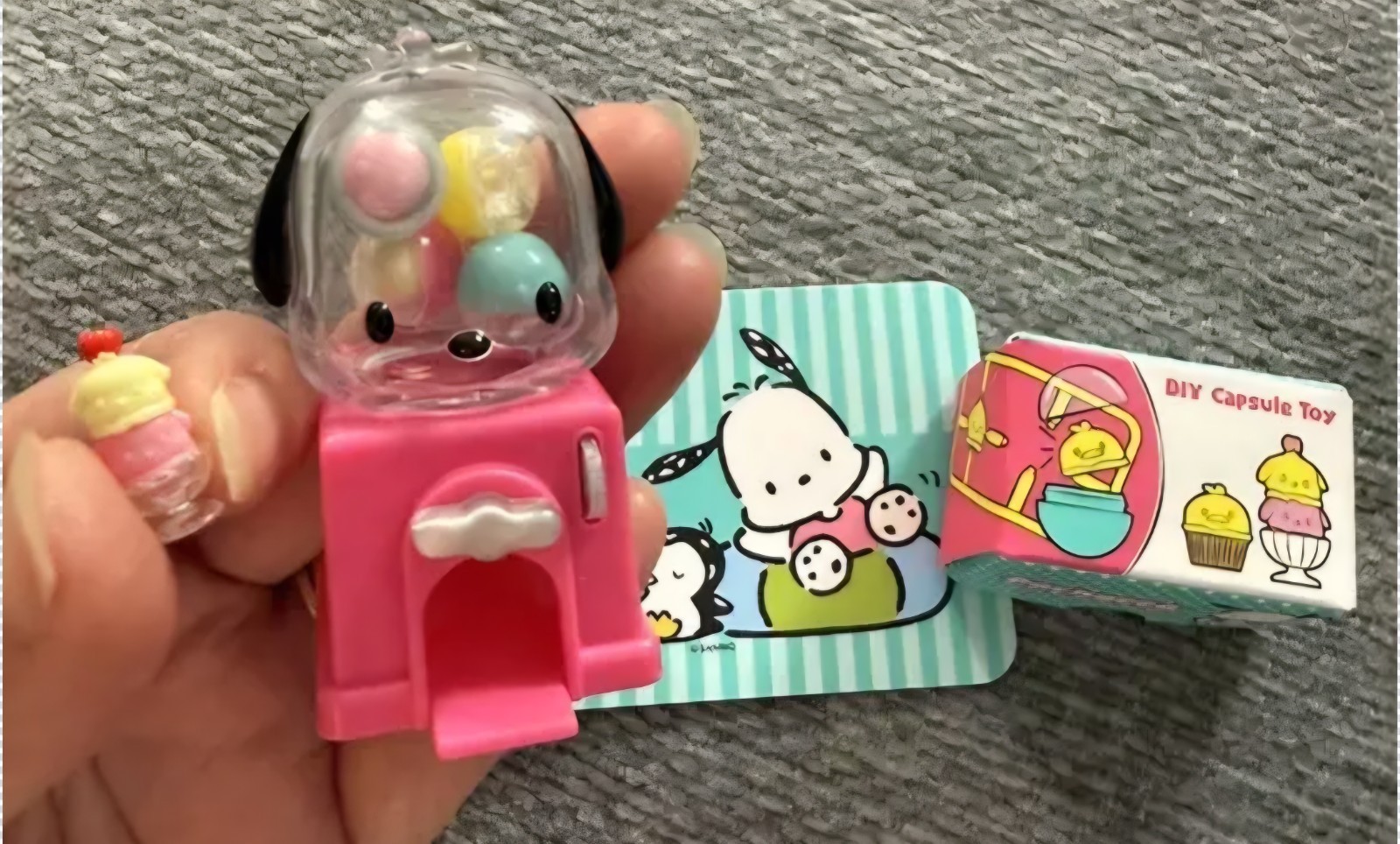 NEW MGA Miniverse Make It Mini SANRIO Hello Kitty Series 4 POCHACO GASHAPON