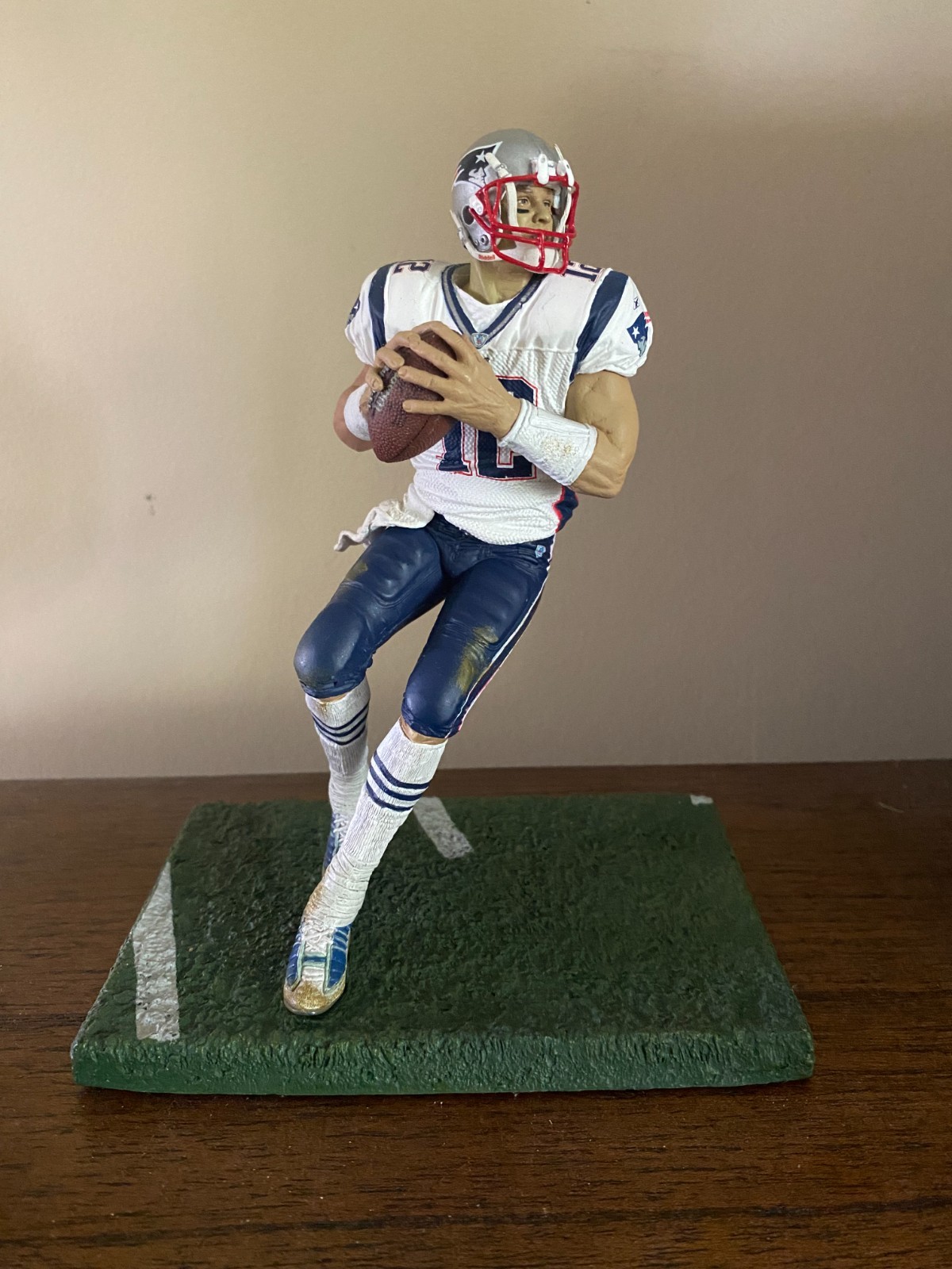 McFarlane NFL Series 5 Tom Brady New England Patriots White Jersey Figure Loose