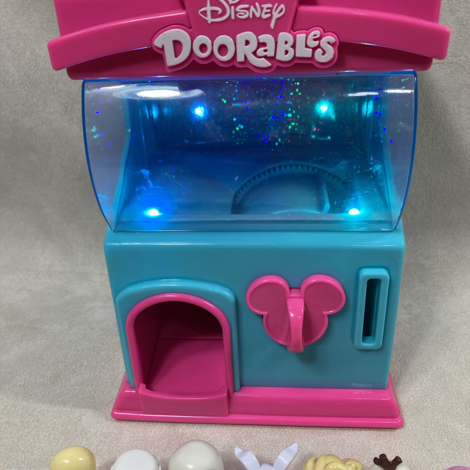 Disney Doorables LOT of 15 Figures Various Characters. Vending Machine. Works.