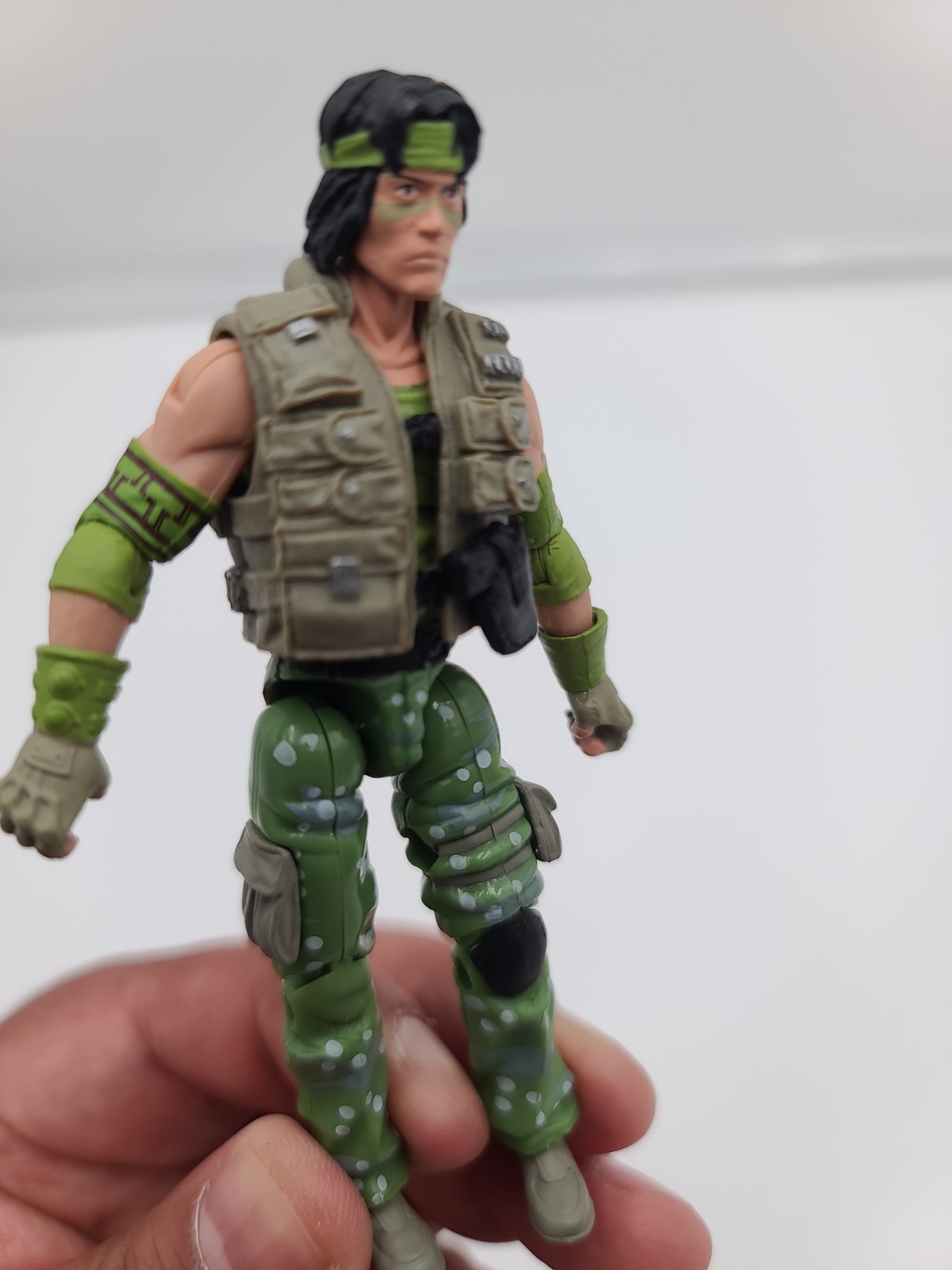 GI Joe Hasbro Pursuit of Cobra Spirit Iron Knife Toys R US TRU with card & stand
