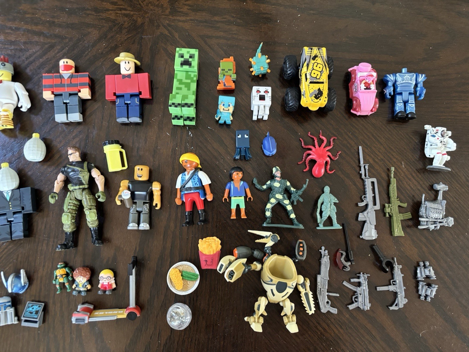 Roblox & Minecraft Figure Lot | As-is | Free Shipping!!