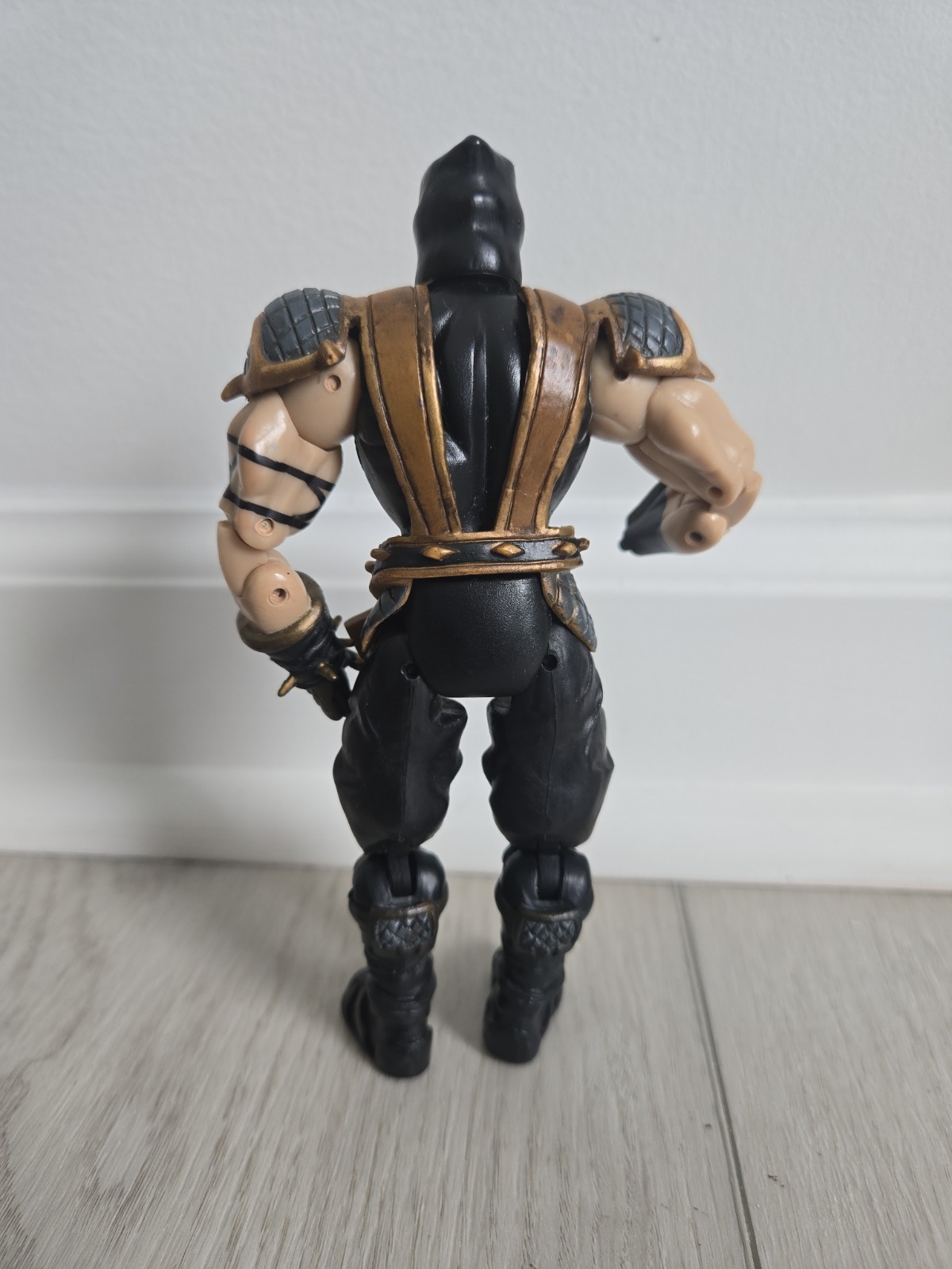 Mortal Kombat Scorpion Action Figure MK DECEPTION Jazwares 2005 6″