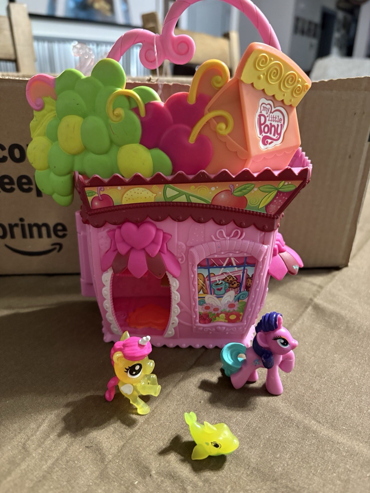 My Little Pony Hasbro Supermarket Grocery Store With Some Figures 2008
