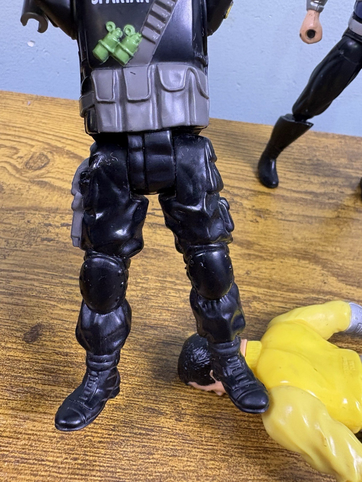 1993 Mattel Warner Demolition Man Kick Fighting Spartan Figure Lot Stallone 5.5”