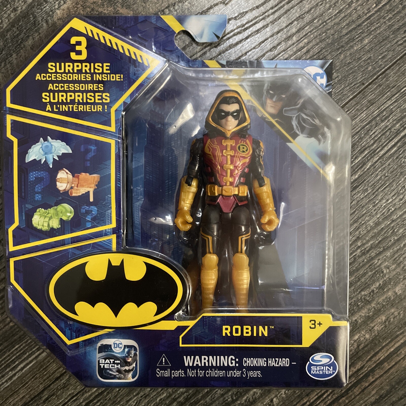 Robin Gold 4 inch Spin Masters Bat-Tech METALLIC hooded Robin With 3 Surprises