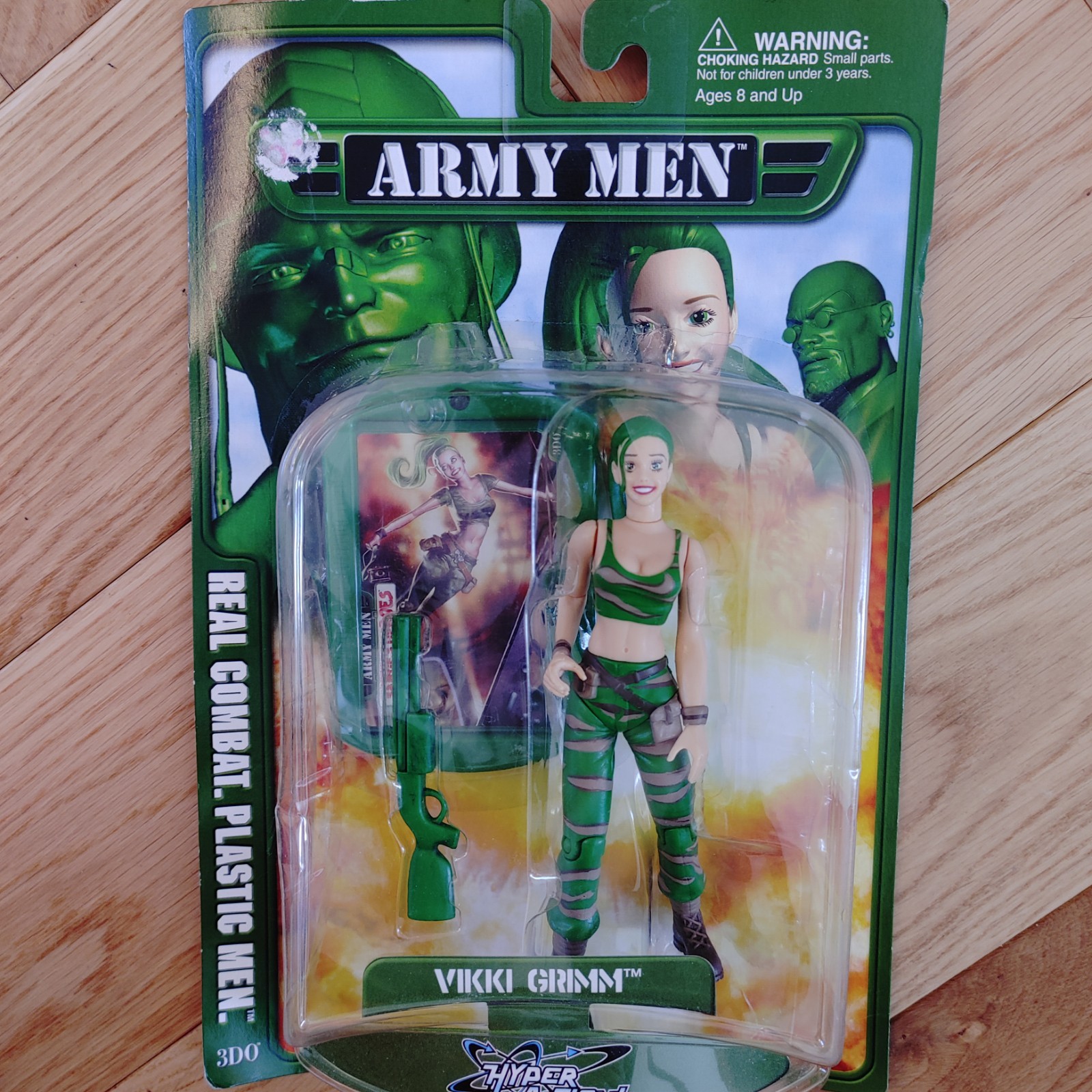 ARMY MEN Real Combat Plastic Men Vikki Grimm Action Figure NEW PLAYING MANTIS